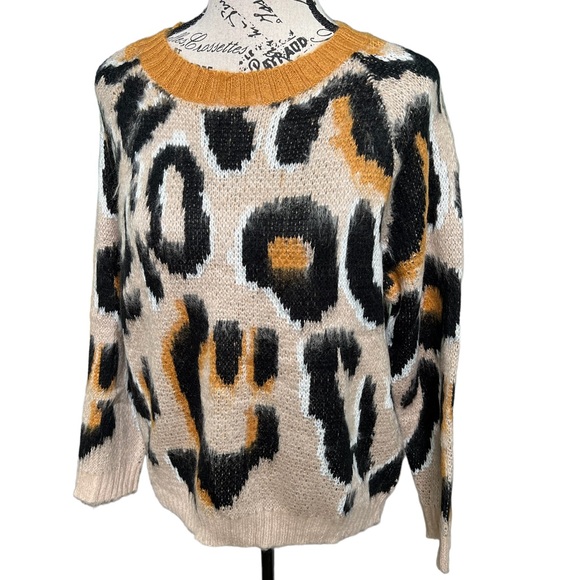 Alice Blue Sweater - Picture 4 of 8